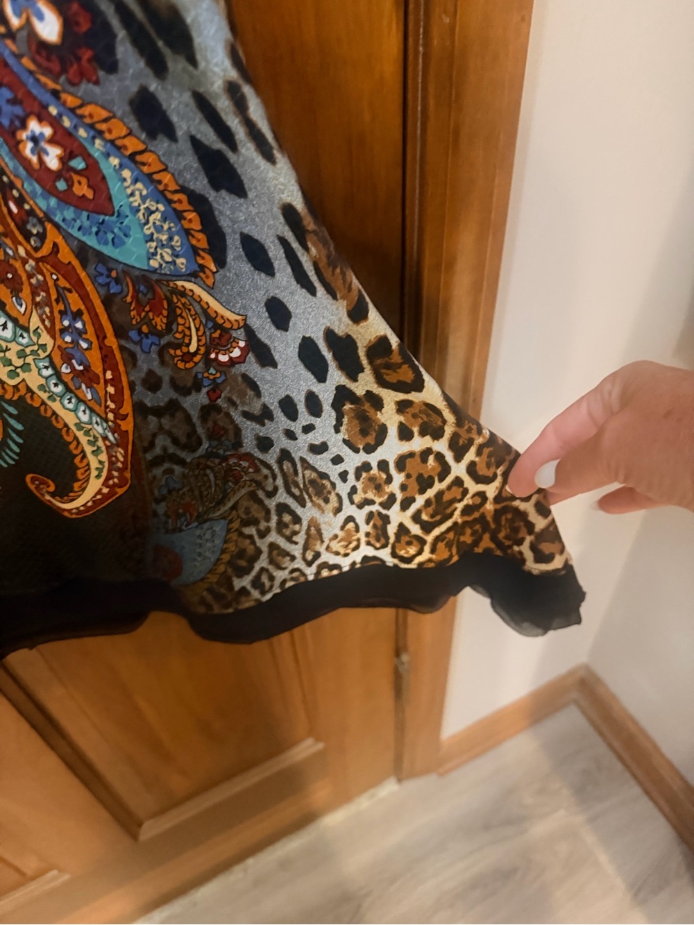 V-Neck Multicolor Paisley & Leopard Print Tunic Top - Black Base - Picture 3 of 5